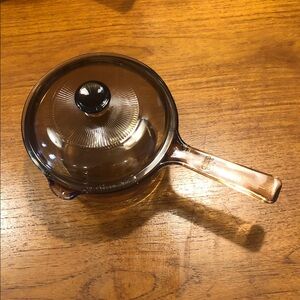 Vintage vision USA 1L Amber Glass Saucepan with Pyrex matching Lid